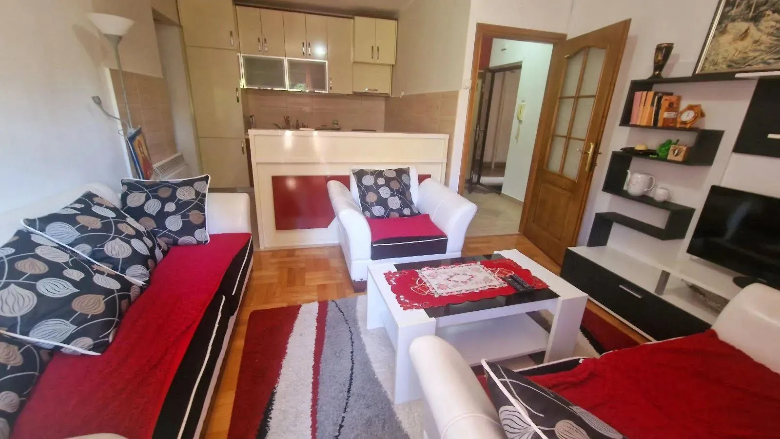 Izdavanje, jednosoban stan, 50m², Preko Morače, Podgorica