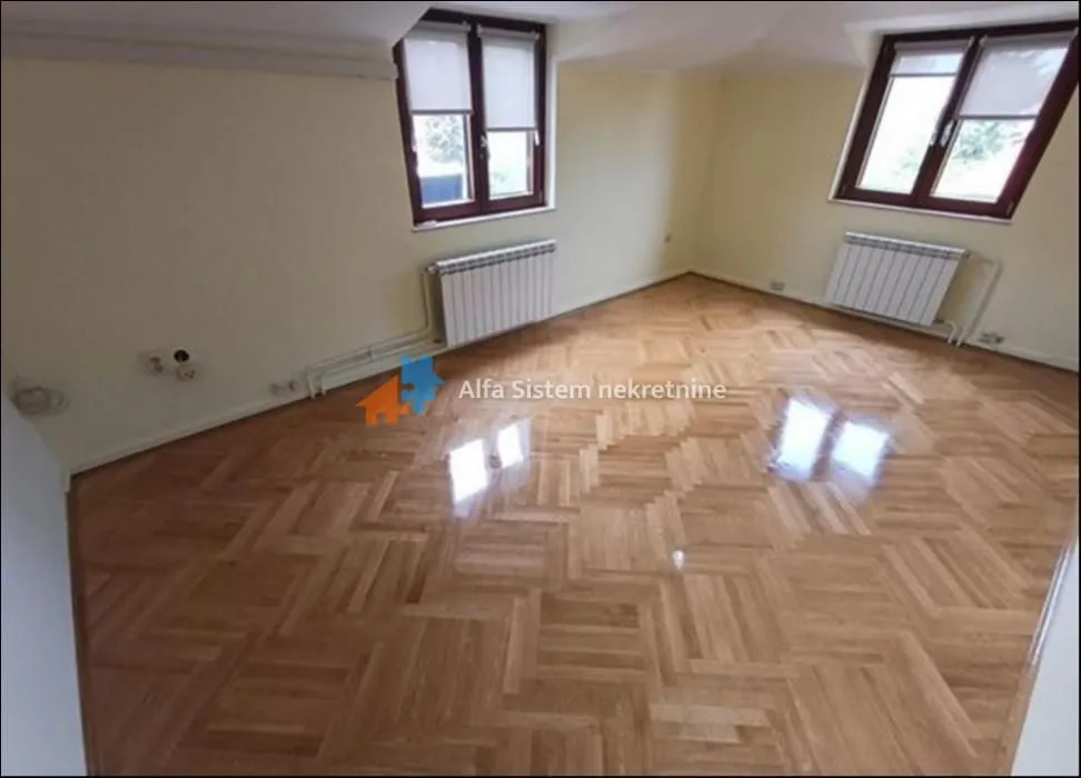 Izdavanje, stan, 210m², Savski Venac, Beograd