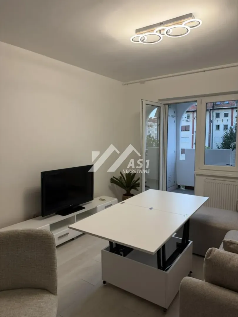Izdavanje, dvosoban stan, 53m², Sajam, Novi Sad Sve Podlokacije
