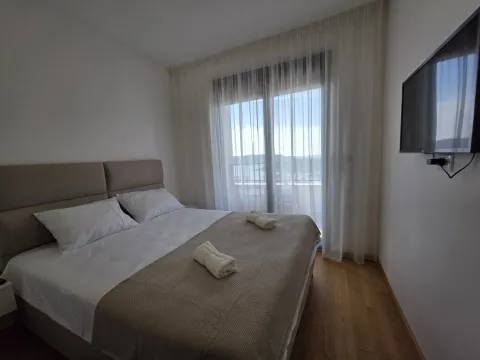 Izdavanje, jednosoban stan, 44m², Bečići, Budva - image 9