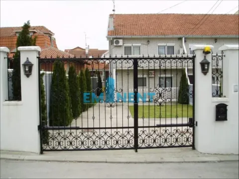 Sale, house, 130m², Vojvode Vlahovica, Beograd