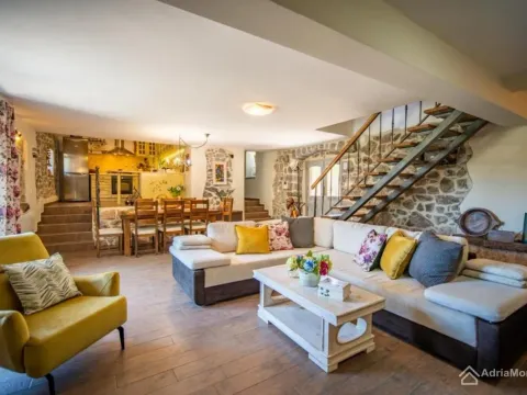 Prodaja, kuća, 150m², Milovići, Tivat - image 3