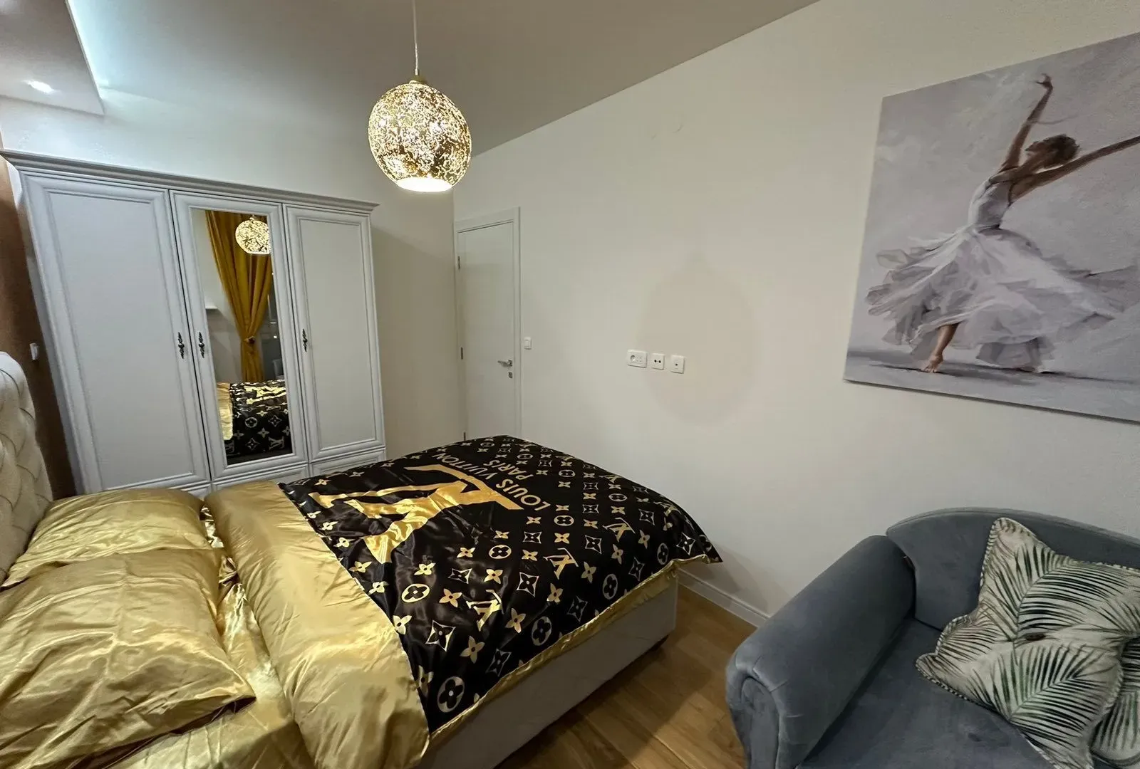 Izdavanje, stan, 42m², Central Point, Podgorica