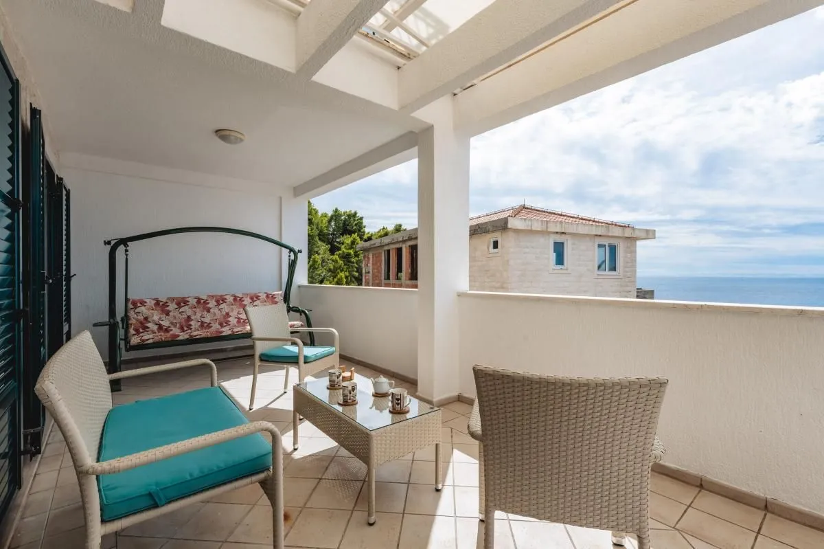 Prodaja, trosoban stan, 139m², Sveti Stefan, Budva
