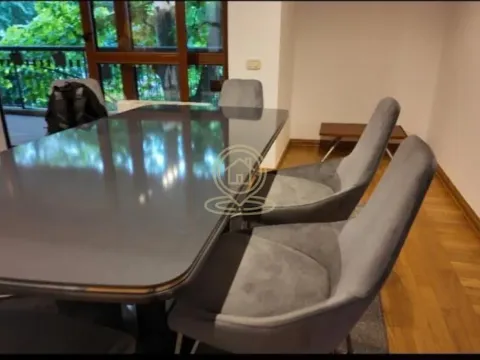 Rent, four bedroom apartment, 115m², Kalenić Pijaca, Vračar Sve Podlokacije - image 3