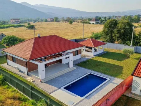 Prodaja, kuća, 200m2, Donji Kokoti, Podgorica Prodaja, kuća, 200m2, Donji Kokoti, Podgorica