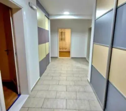 Izdavanje, trosoban stan, 135m², Tomba, Bar - image 5