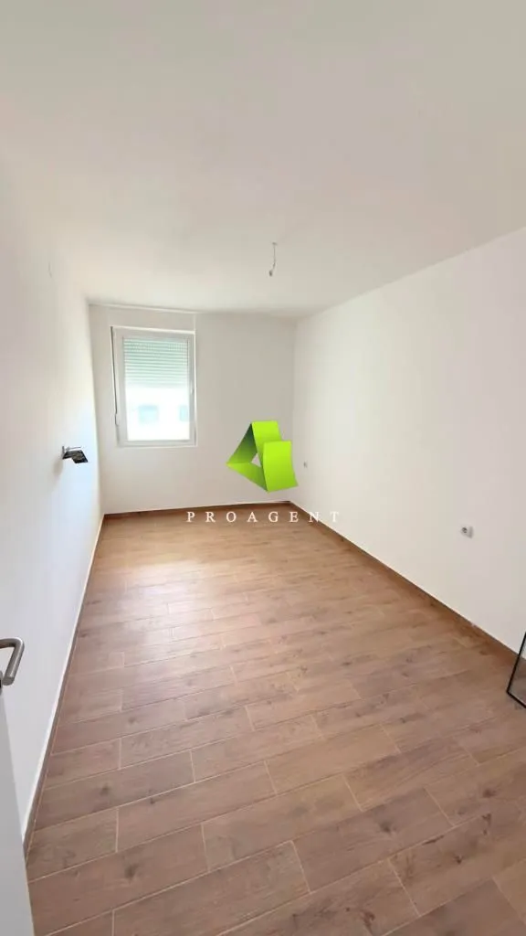 Prodaja, dvosoban stan, 73m², Pantelej, Niš