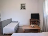 Rent, one bedroom apartment, 40m², Radanovići, Kotor - image 1