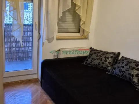 Izdavanje, dvosoban stan, 42m², Centar, Novi Sad - image 11