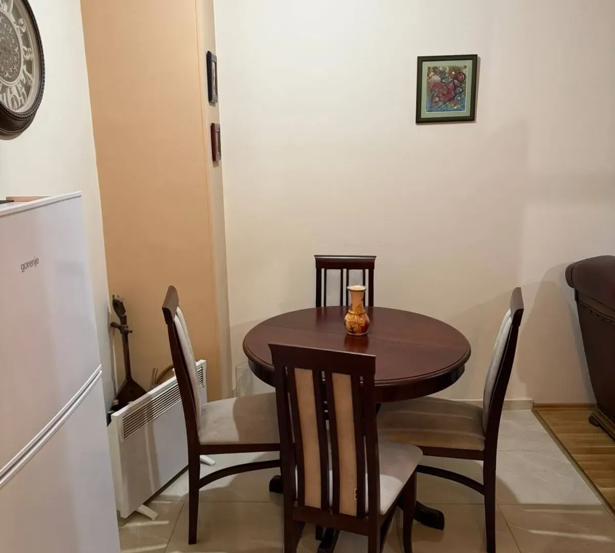 Izdavanje, dvosoban stan, 56m², Gintaš, Podgorica