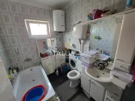 Izdavanje, kuća, 200m², Zagorič, Podgorica - image 16