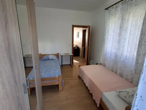 Izdavanje, dvosoban stan, 65m², Tivat, Crna Gora - image 5