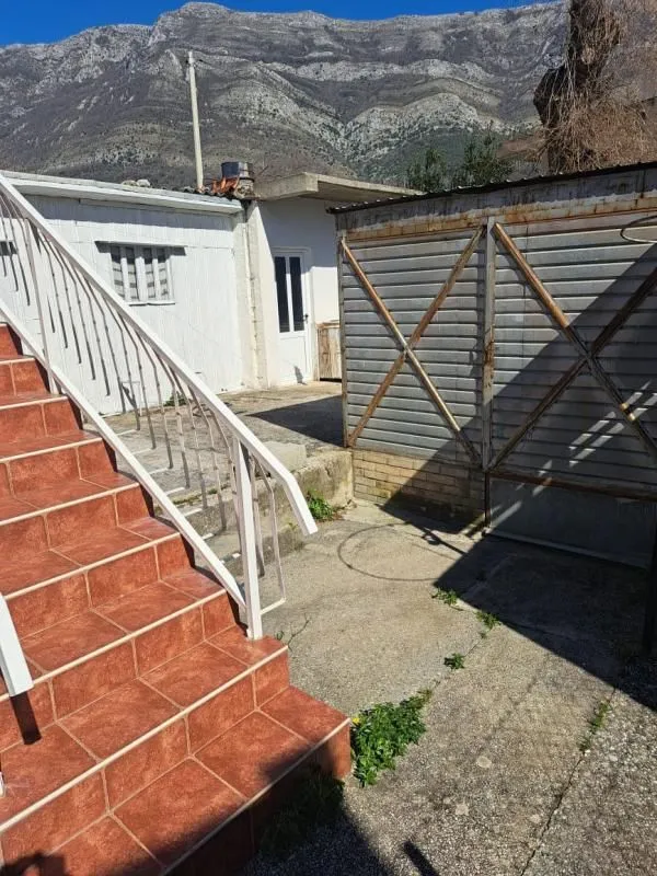 Prodaja, kuća, 200m², Sutomore, Bar