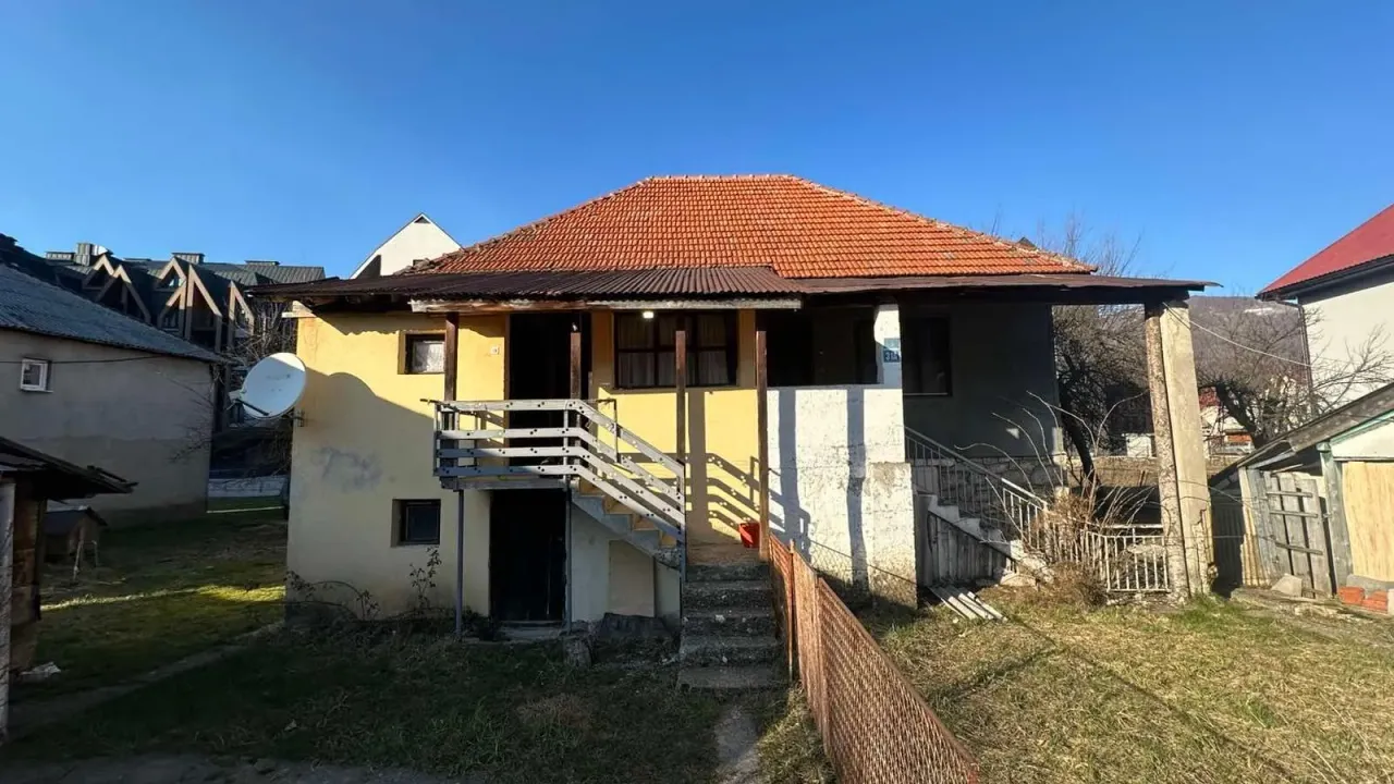 Sale, house, 100m², Centar, Kolašin