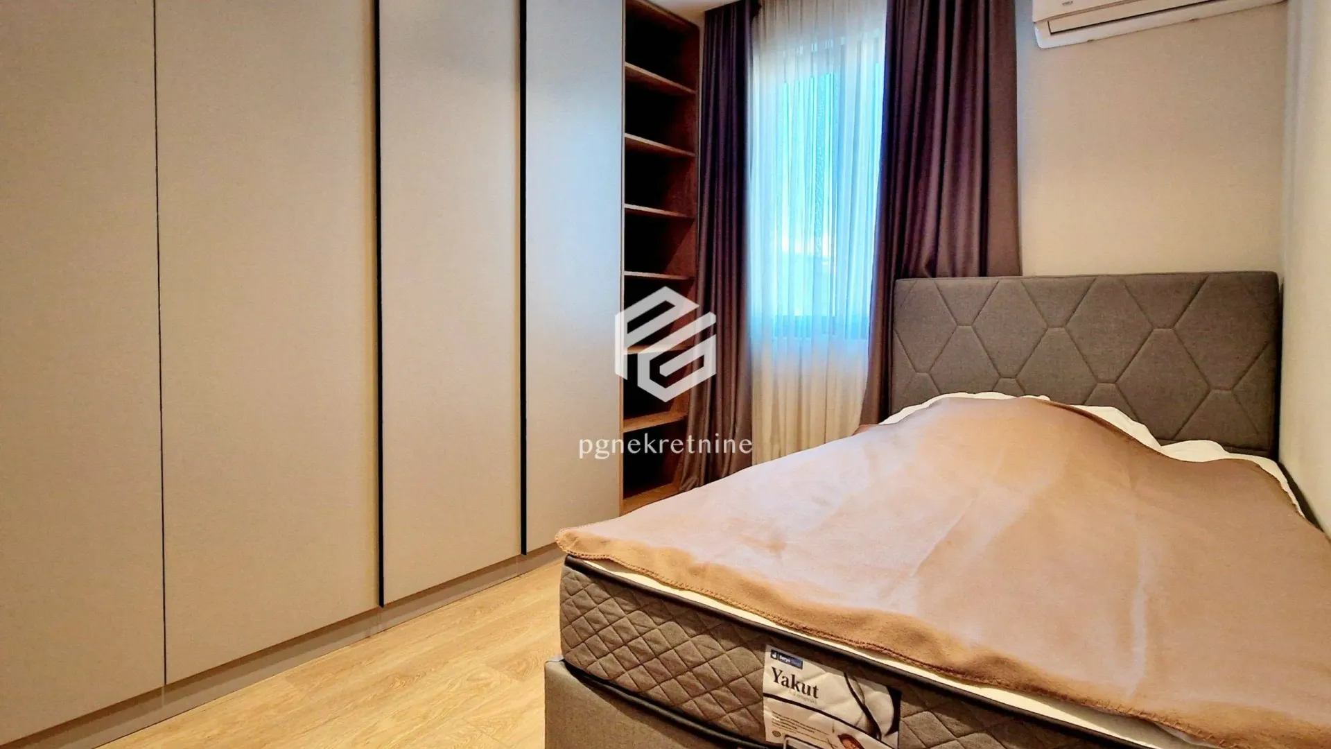Rent, two bedroom apartment, 120m², Centar, Podgorica