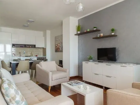 Prodaja, stan, 107m², Bečići, Budva - image 1