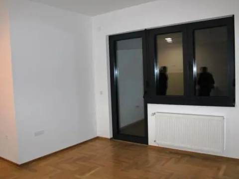 Prodaja, trosoban stan, 89m2, Staro groblje, Niš