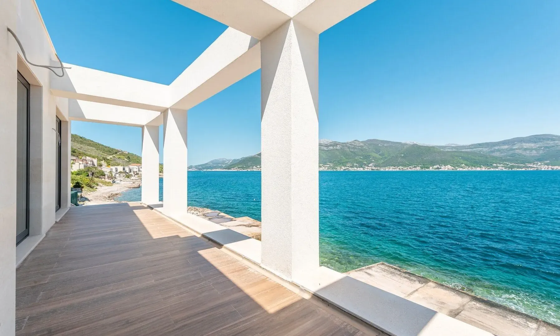 Prodaja, kuća, 225m², Bratešići, Kotor