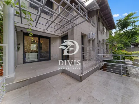 Izdavanje, kuća, 111m², Dedinje Sve Podlokacije, Beograd - image 9