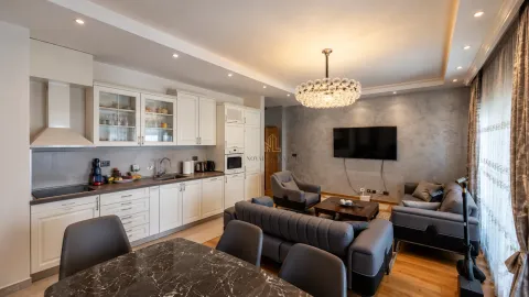 Izdavanje, dvosoban stan, 80m², Kod Capital Plaze, Podgorica - image 4