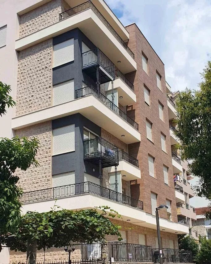 Izdavanje, garsonjera, 30m², Centar, Budva