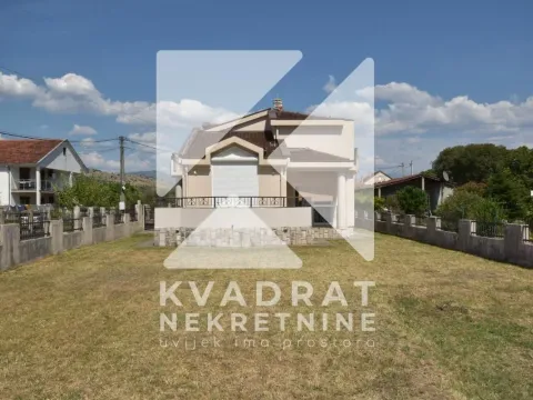 Rent, house, 185m², Tološi, Podgorica - image 24