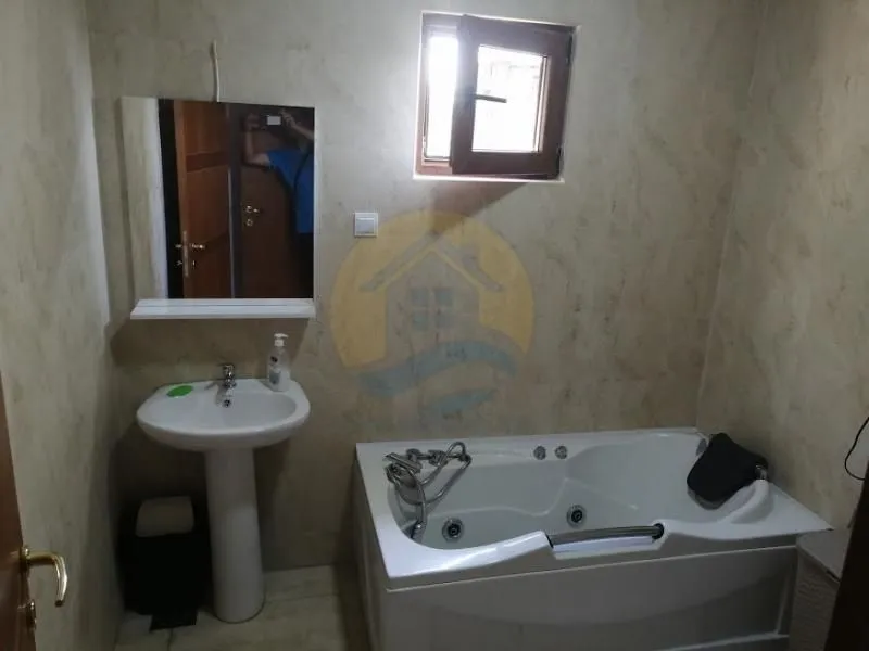 Sale, four bedroom apartment, 200m², Petrovac, Budva