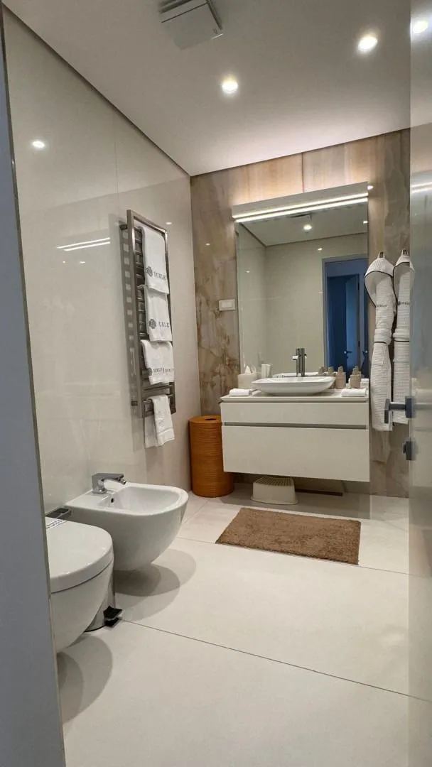 Izdavanje, stan, 158m², Budva, Crna Gora