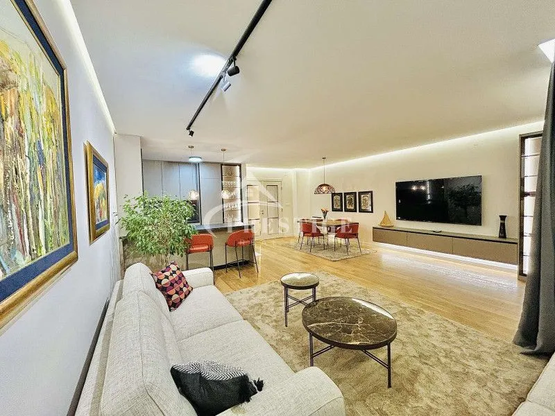 Rent, two bedroom apartment, 108m², Central Point, Podgorica