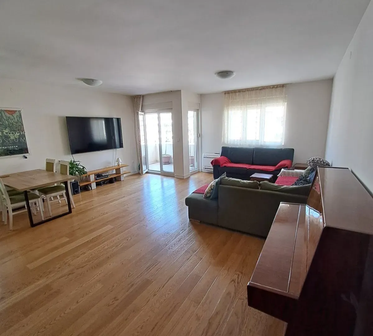 Rent, three bedroom apartment, 105m², Central Point, Podgorica