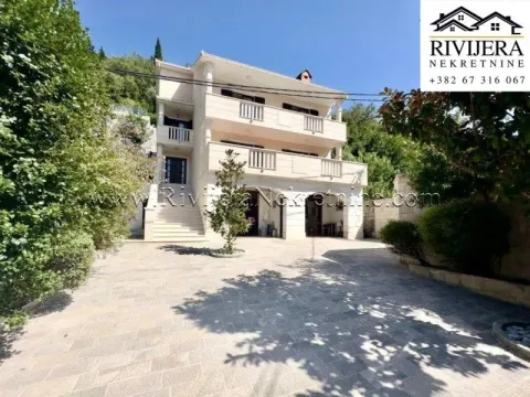 Sale, house, 245m², Lepetani, Tivat - image 2