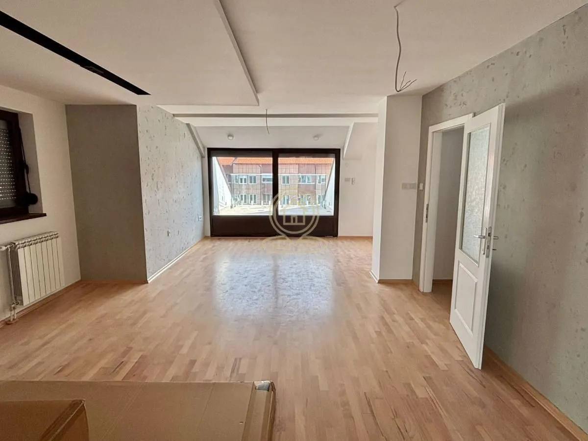 Sale, four bedroom apartment, 149m², Pantelej, Niš