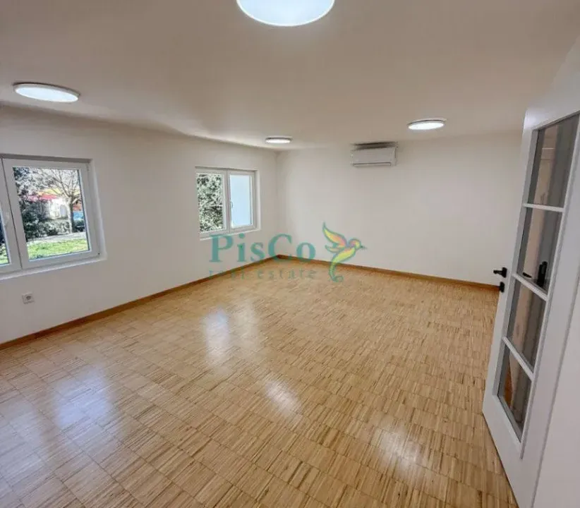 Sale, office space, 74m², Zabjelo, Podgorica
