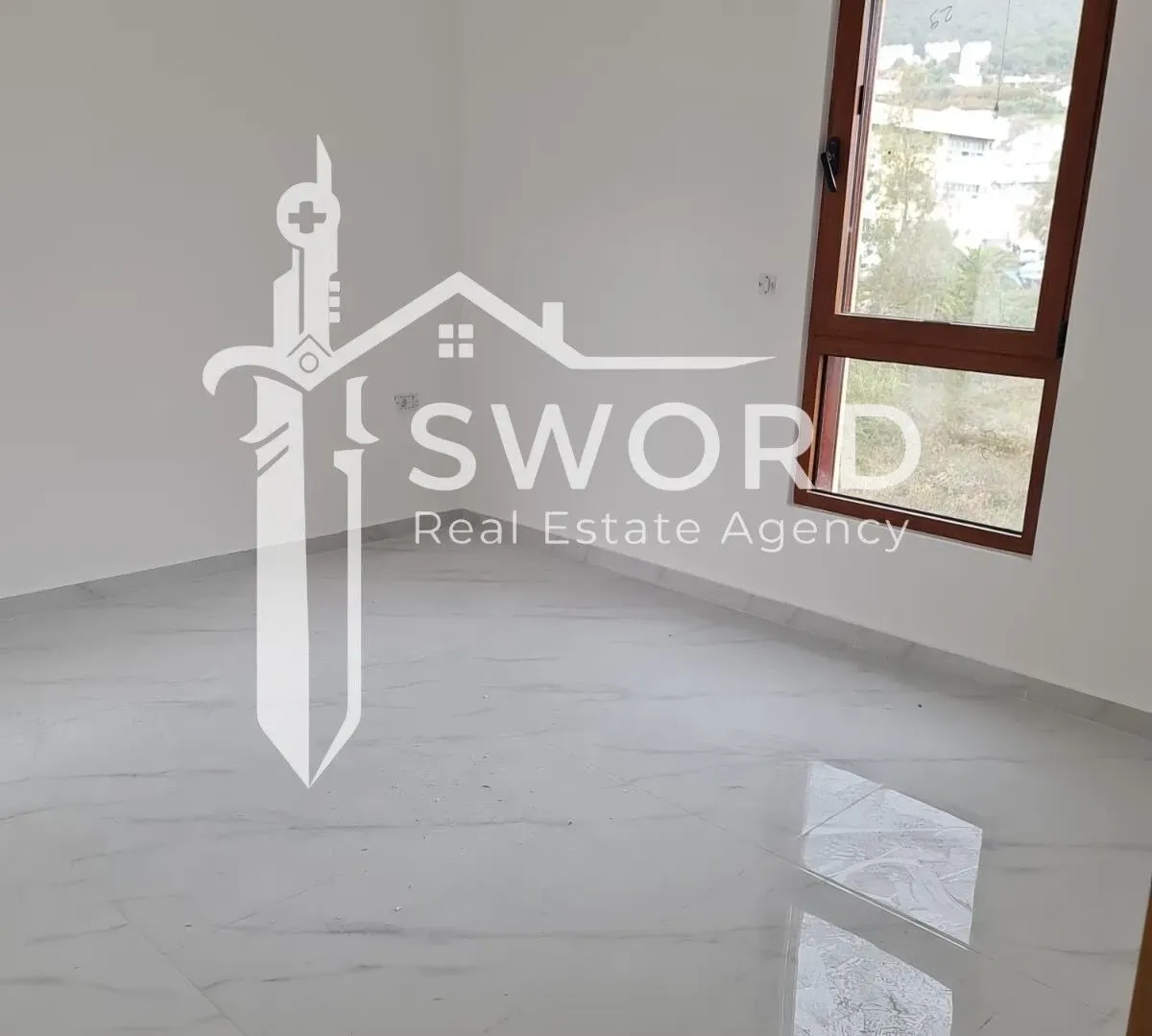 Prodaja, dvosoban stan, 79m², Šušanj, Bar