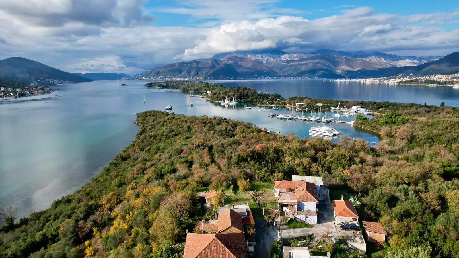 Prodaja, plac, 3789m², Tivat, Crna Gora