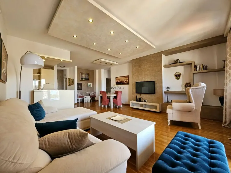 Rent, three bedroom apartment, 112m², Bečići, Budva