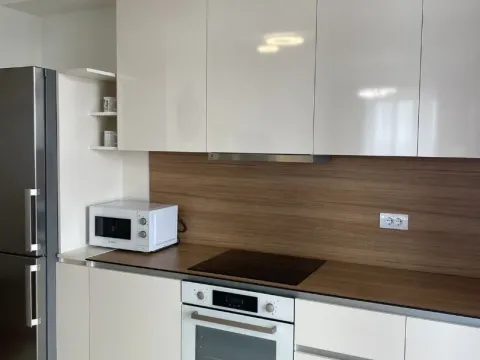 Izdavanje, trosoban stan, 121m², Savski Venac, Beograd - image 7