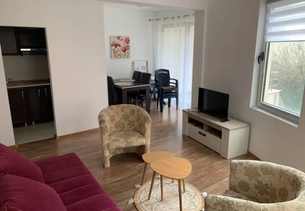 Izdavanje, jednosoban stan, 48m², Centar, Budva