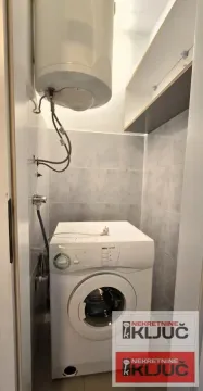 Kupatilo sa veš mašinom i bojlerom. - image 7