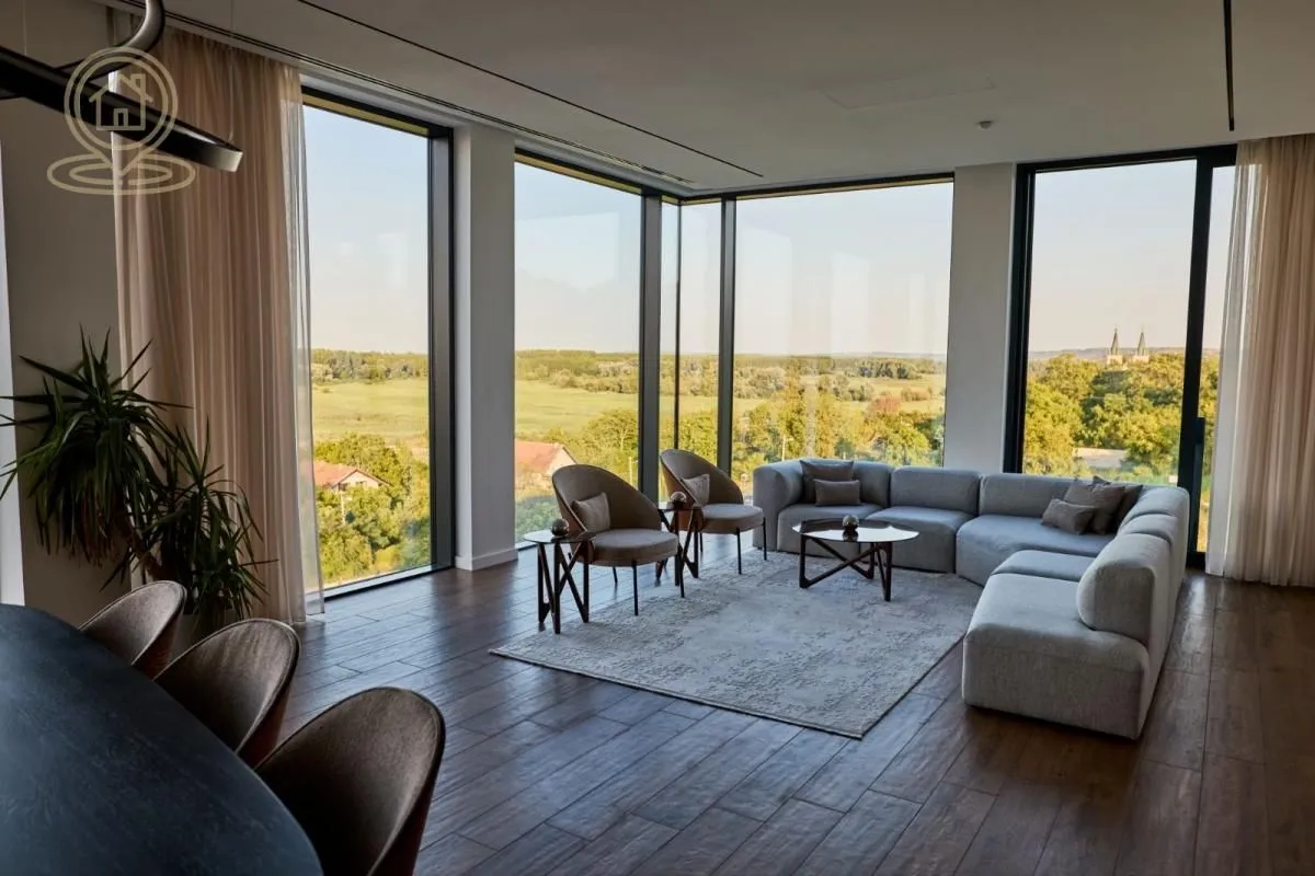 Rent, office space, 570m², Petrovaradin, Novi Sad