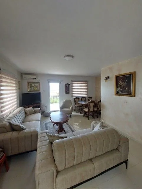 Izdavanje, dvosoban stan, 80m², Podi, Herceg Novi