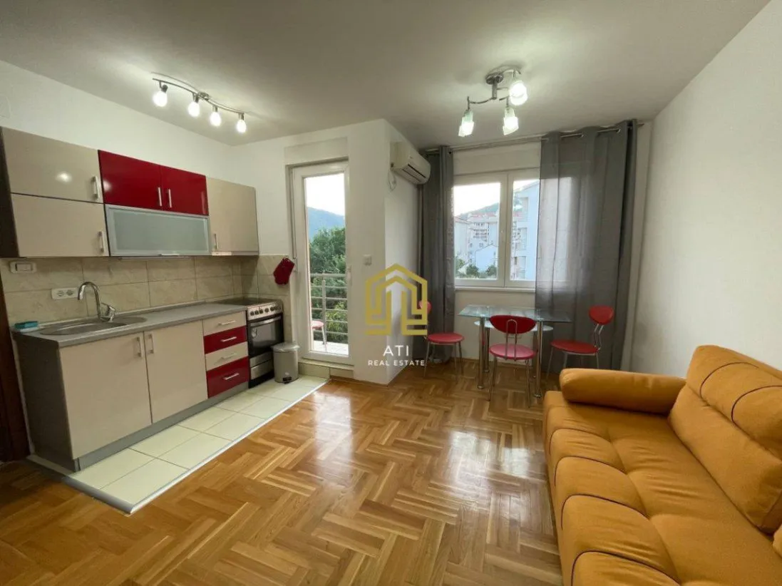 Rent, one bedroom apartment, 40m², Budva, Crna Gora