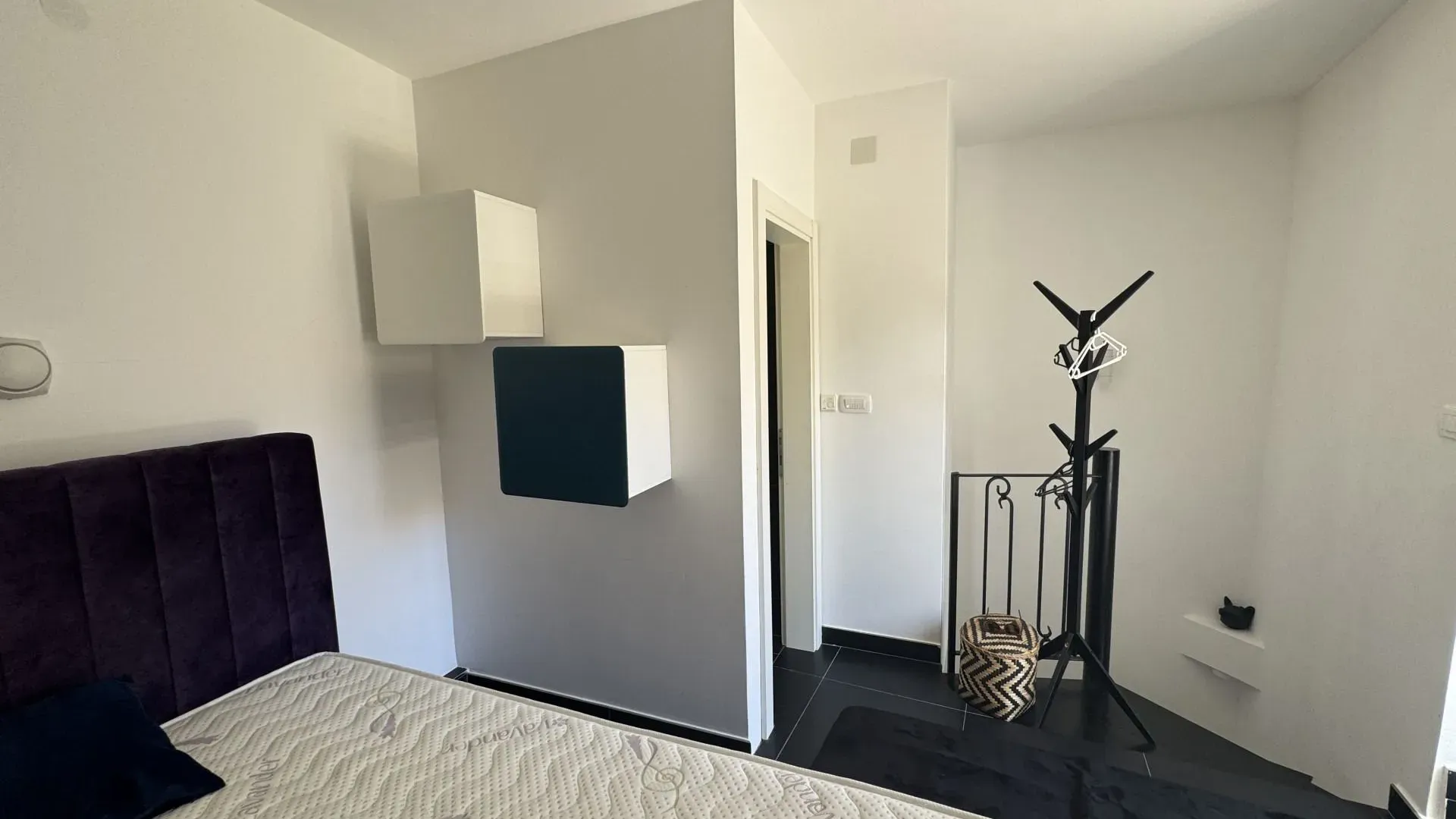 Izdavanje, jednosoban stan, 40m², Stari Grad, Budva
