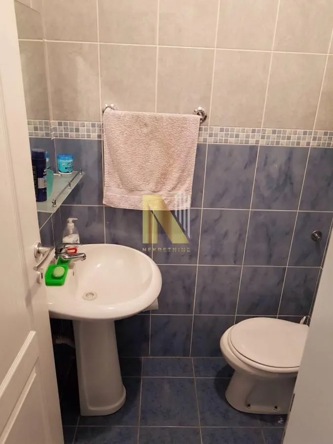 Izdavanje, dvosoban stan, 51m², Centar, Novi Sad