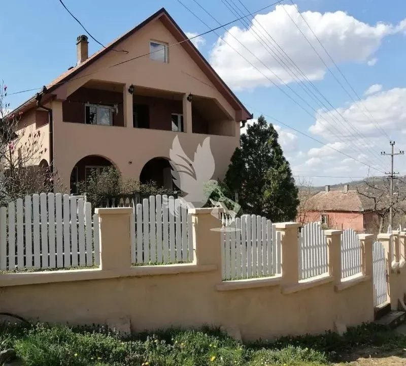 Prodaja, kuća, 240m², Mali Požarevac, Sopot
