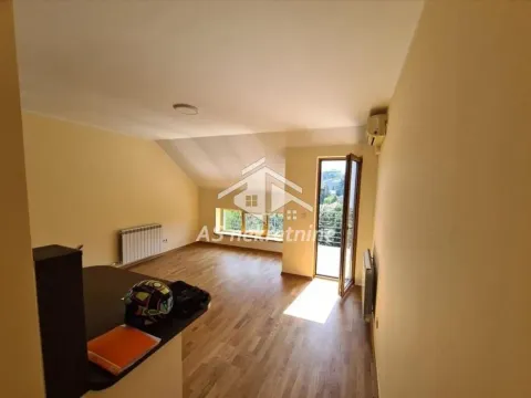 Izdavanje, četvorosoban stan, 115m², Savski Venac, Beograd - image 18