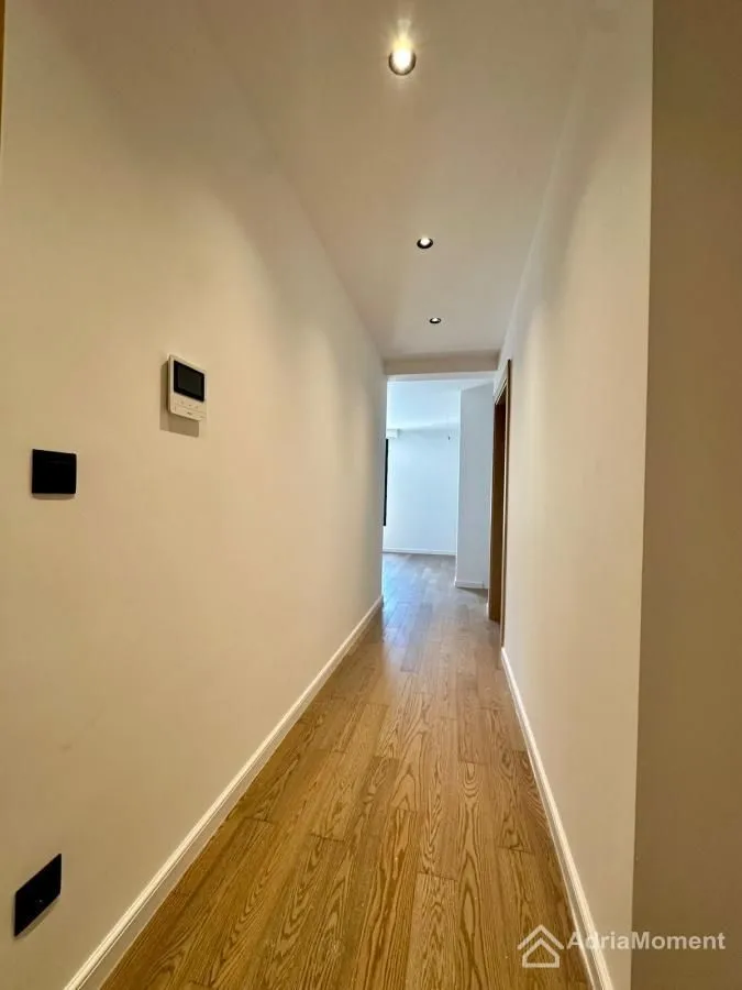 Prodaja, trosoban stan, 96m², Kalimanj, Tivat