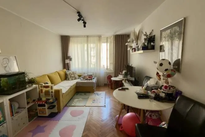 Prodaja, dvosoban stan, 46m², Voždovac, Voždovac Sve Podlokacije