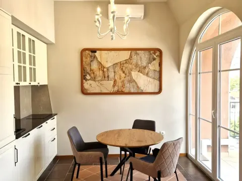 Prodaja, stan, 49m², Tivat, Crna Gora - image 2